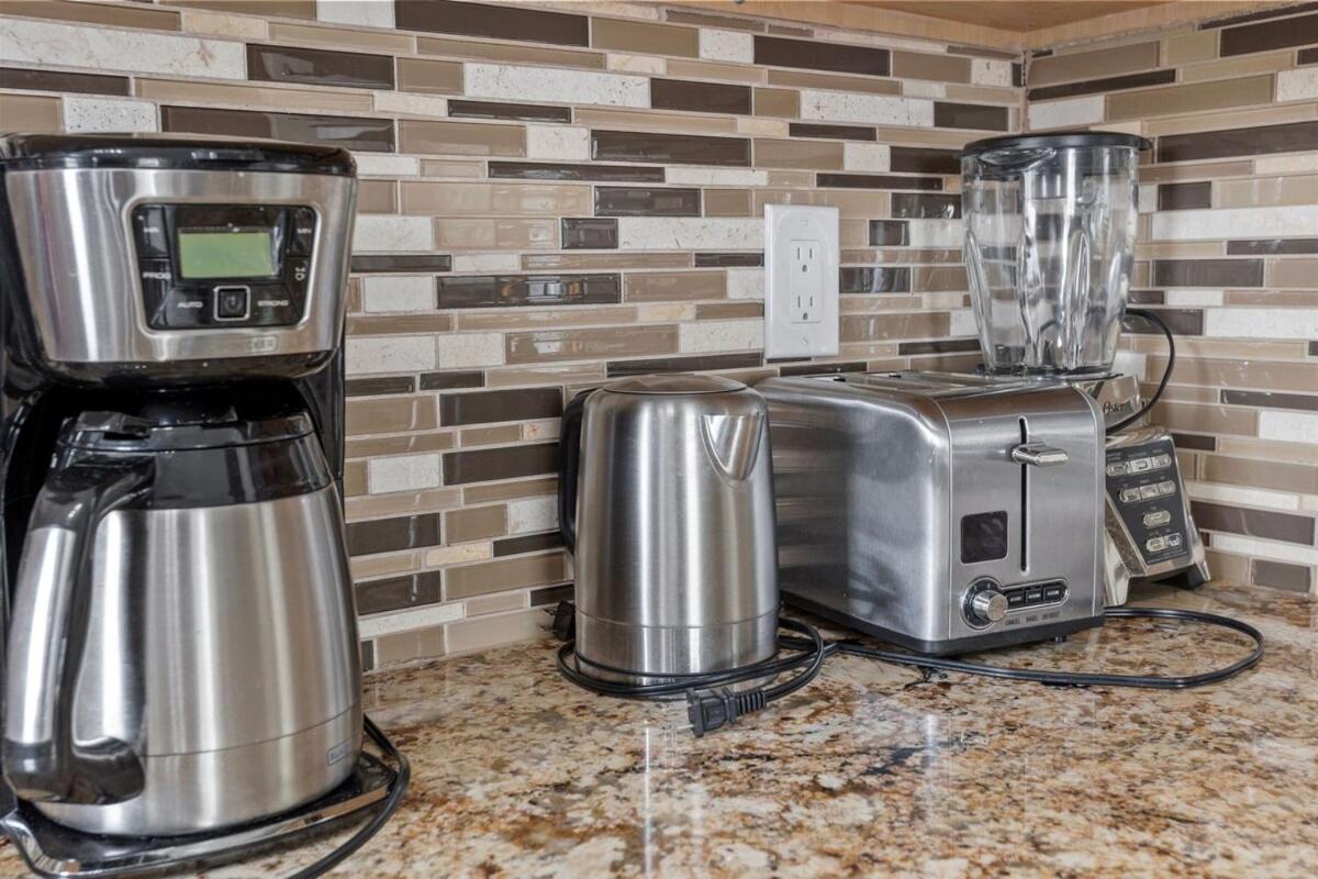 Luxury 8 Bedroom House, Steps To Tropicana, Beach And Boardwalk! アトランティックシティー エクステリア 写真