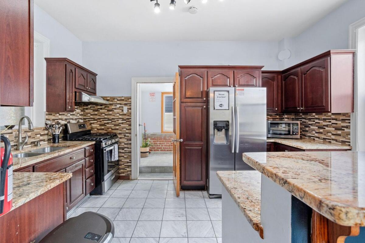 Luxury 8 Bedroom House, Steps To Tropicana, Beach And Boardwalk! アトランティックシティー エクステリア 写真